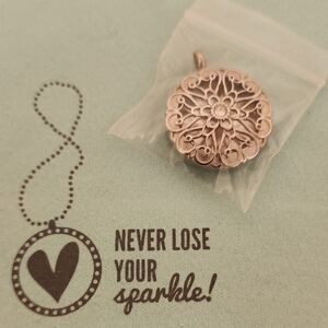 Origami Owl Floral Necklace Pendant